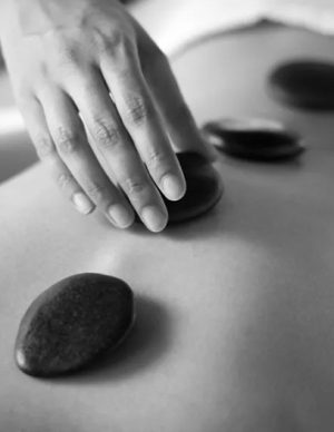 img-hot-stone-massage-2